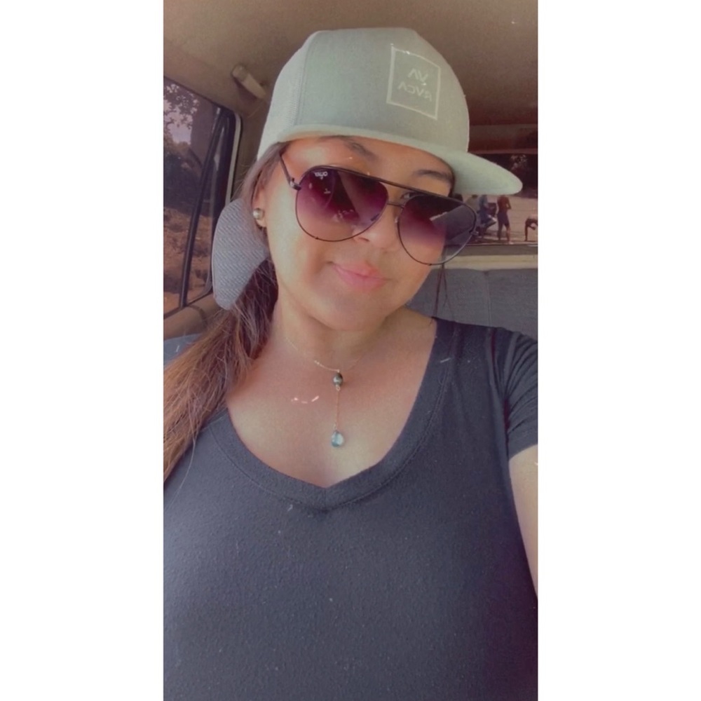 Meet your Posher, Cayls